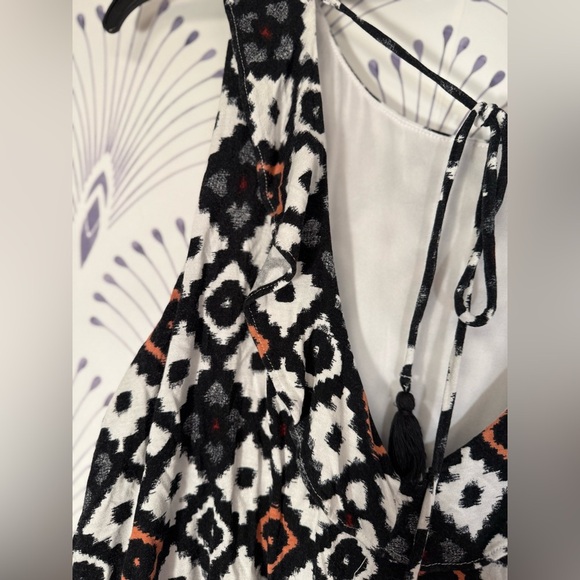 LOFT Black and White Aztec print knit dress size medium - Picture 5 of 6